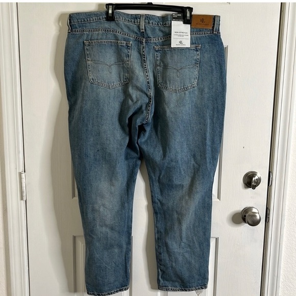Wmen’s Jeans - Picture 5 of 6